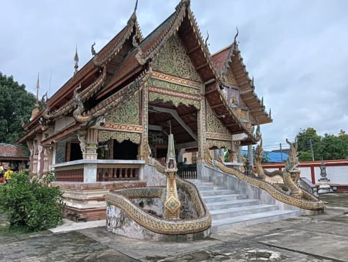 Wat Latthiwan (Phra Non Khontan)