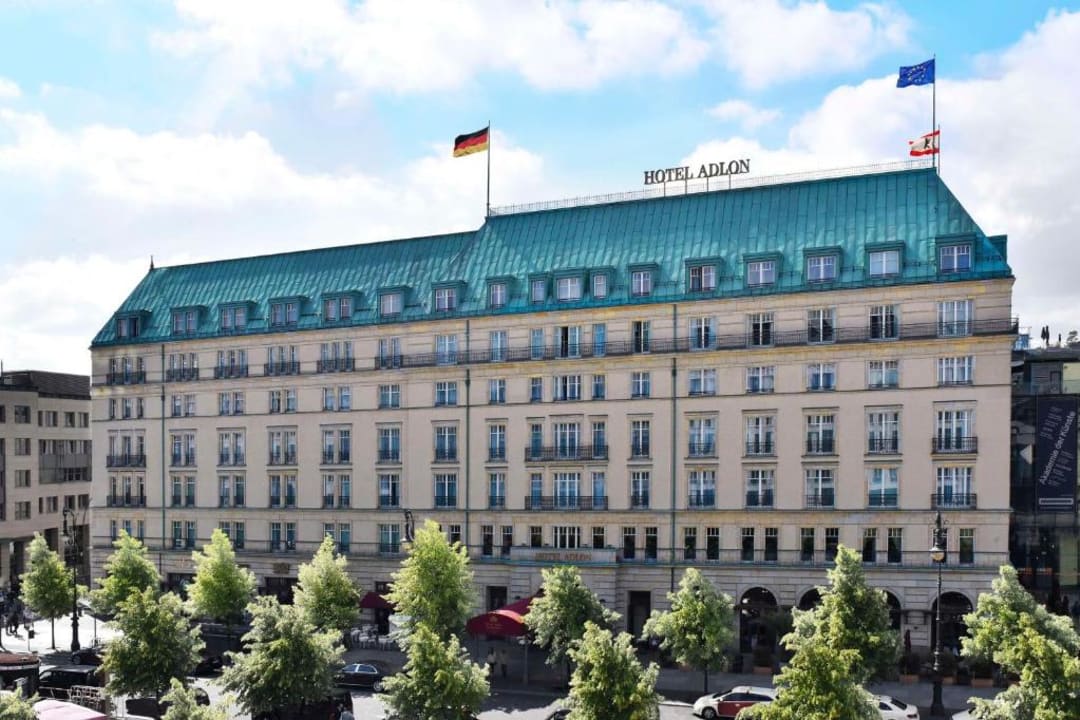 Hotel Adlon Kempinski, un emblème de luxe face à la porte de Brandebourg - Hôtels - image principale