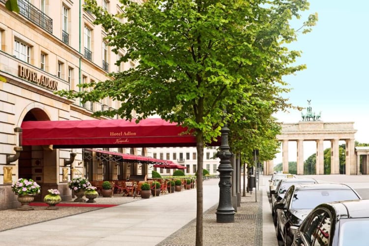 Hotel Adlon Kempinski, un emblème de luxe face à la porte de Brandebourg - Hôtels - vue panoramique