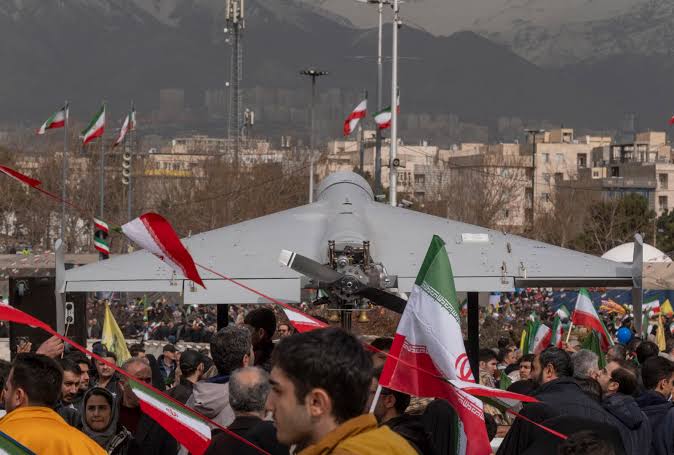 Iranian military parade showcasing advanced weaponry and military capabilities.