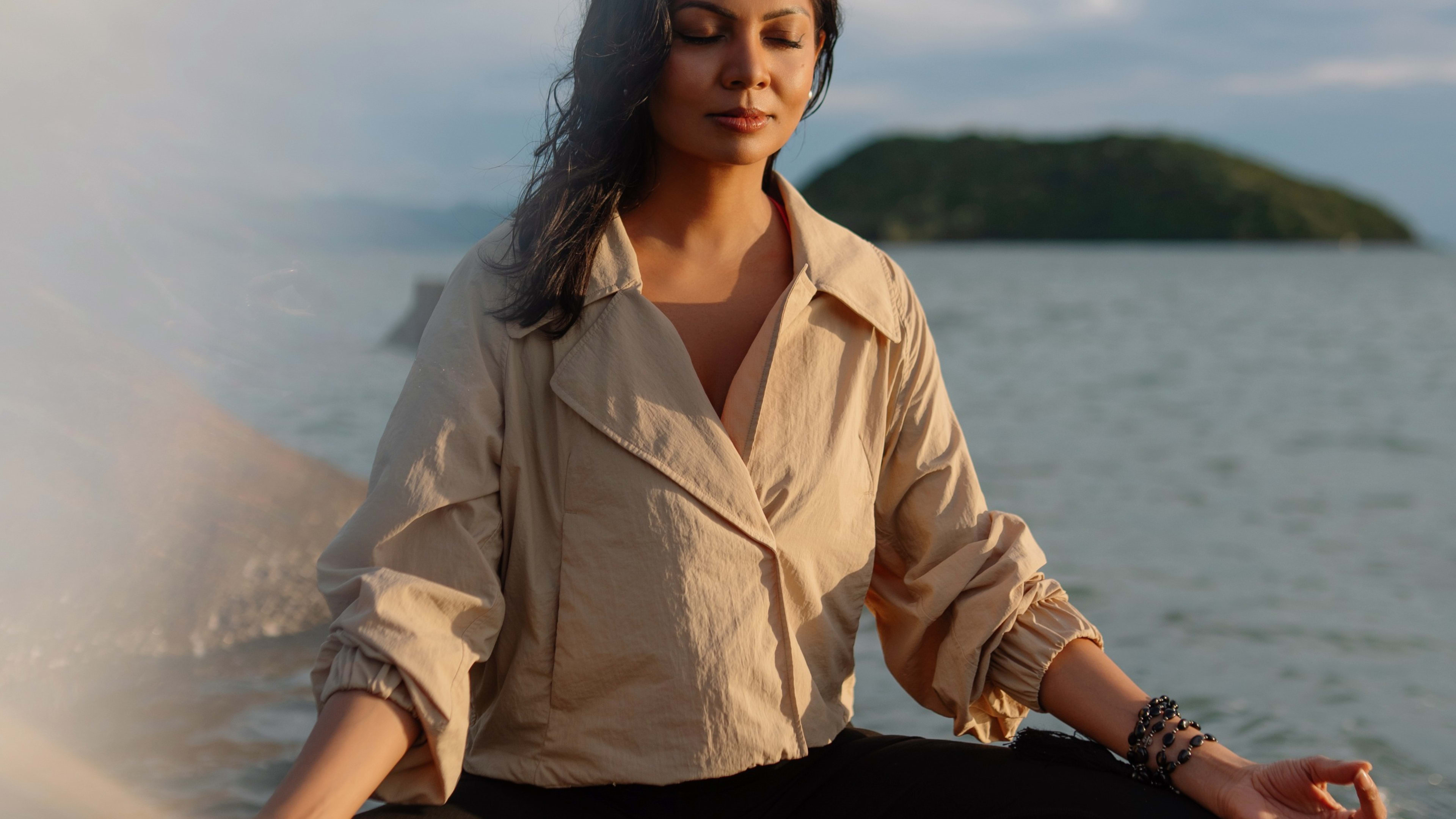 Power Vinyasa Yoga, at Aamra Active