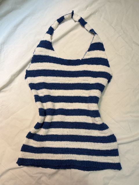 Top de rayas azul y blanco