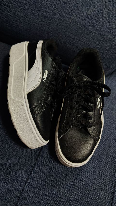 Tenis Puma Negros con Plataforma