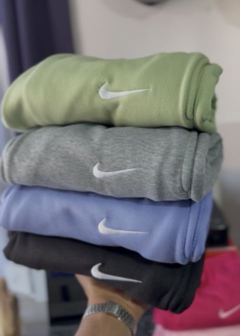 Pantalones deportivos NIKE (Talla 30-34)
