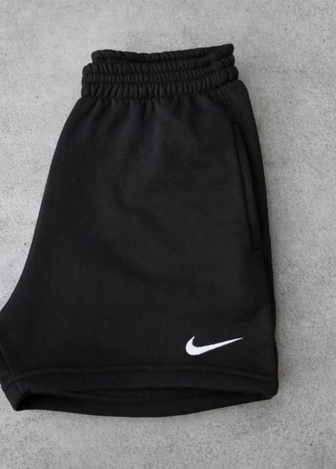 Shorts Nike en varios colores