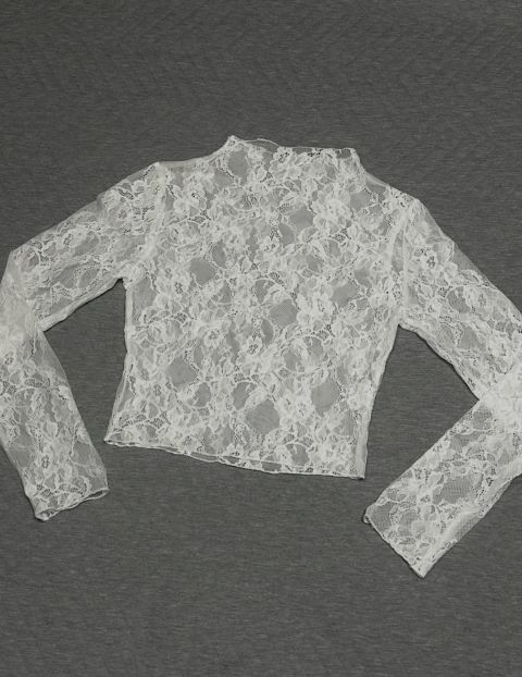 Blusa de Encaje Blanca de Manga Larga