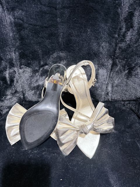 Zapatos de Tacón con Lazo - Color Dorado stradivarius