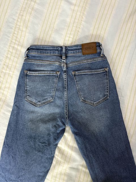 Jeans ONLY Talla 25 en Buen Estado