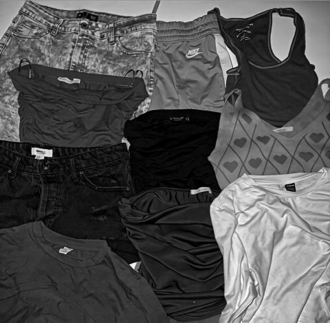 Lote de Ropa Variada para Mujer - 10 Piezas