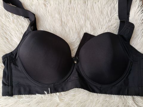 Sostén negro talla 38C