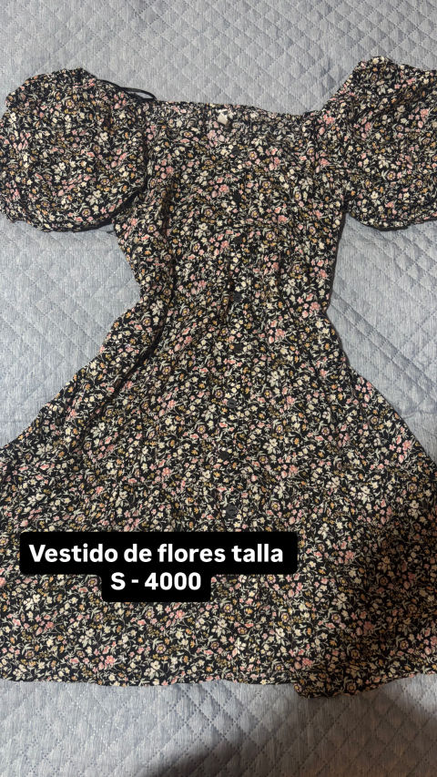 Lote de vestidos de mujer en varias tallas