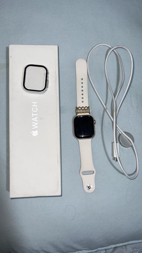 Apple Watch Series 10 - 42mm con caja y cargador  