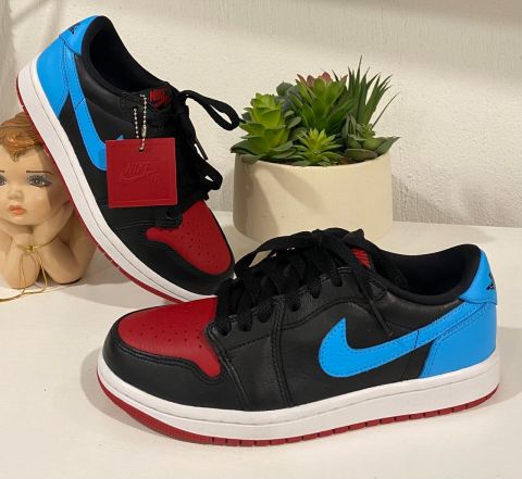 Tenis Nike Air Jordan 1 Low y bolsos 