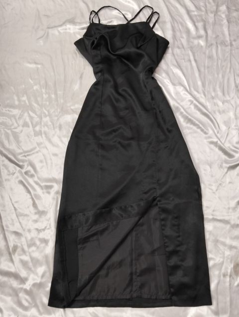 Lote de Vestidos de Mujer - Variados Estilos y Colores