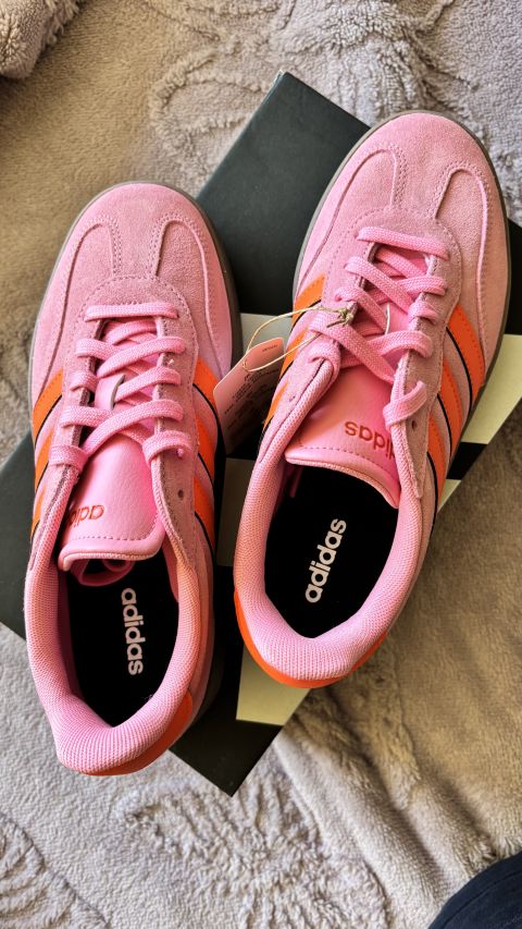 Tenis Adidas Rosa con Naranja - Nuevos 🌸
