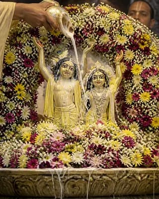 Shri Krishna Pushya Abhisheka