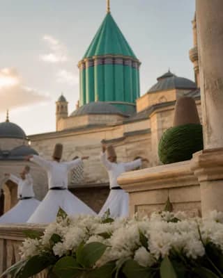 Birth of Mawlāna Jalāluddīn Rūmi ق