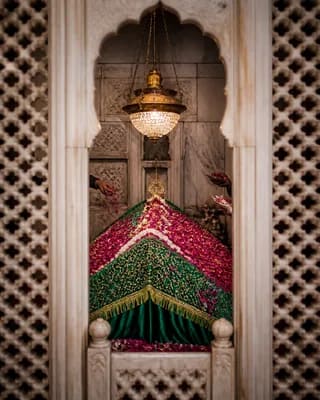 Urs of Muhammad Bāqi Billāh  ق