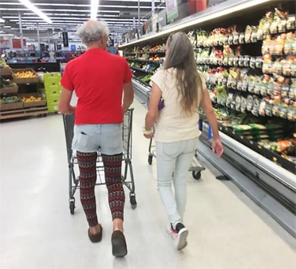 Una pareja, dos estilos: cómo se visten para ir al supermercado
