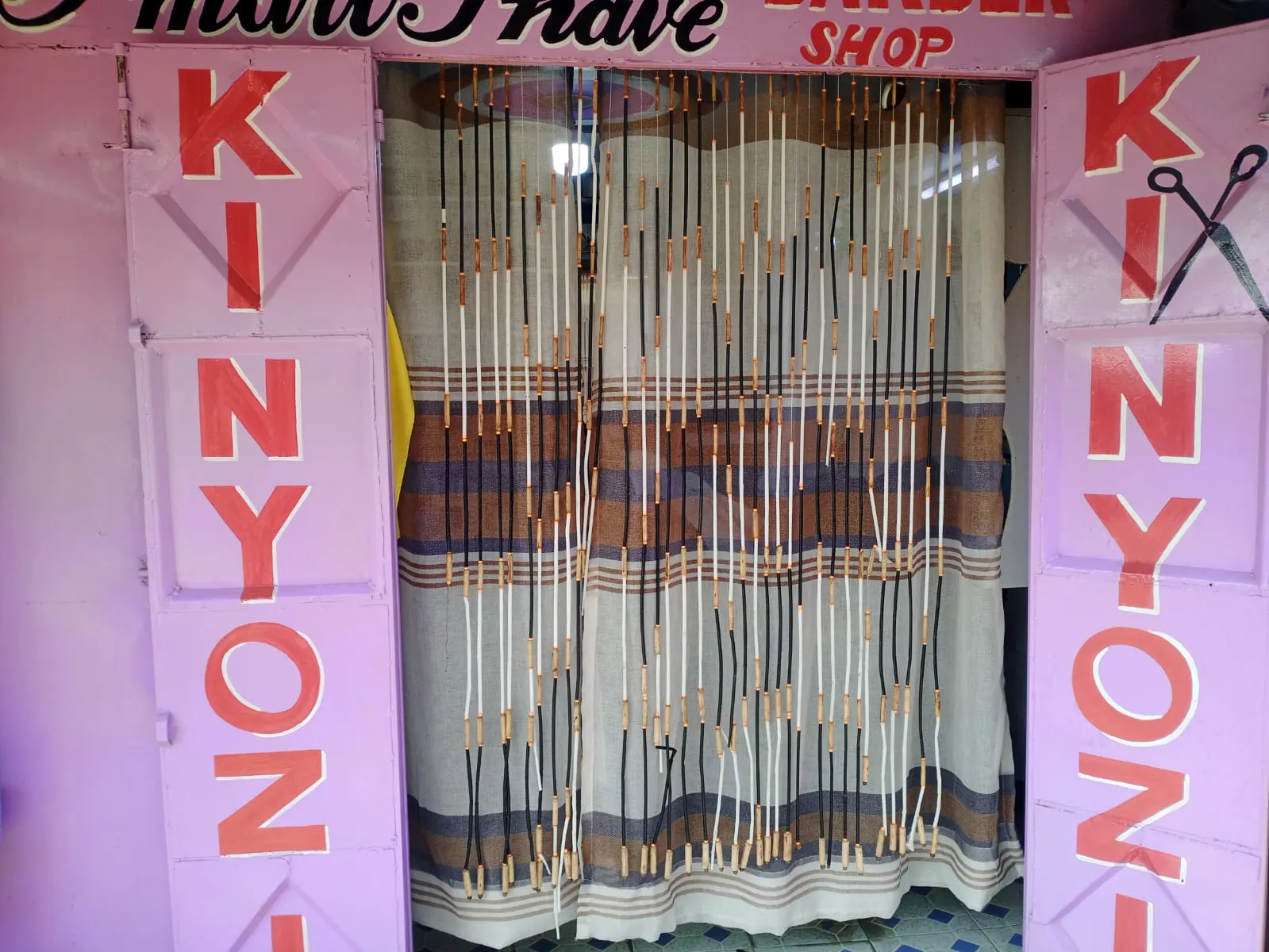 Smart shave barbershop Storefront