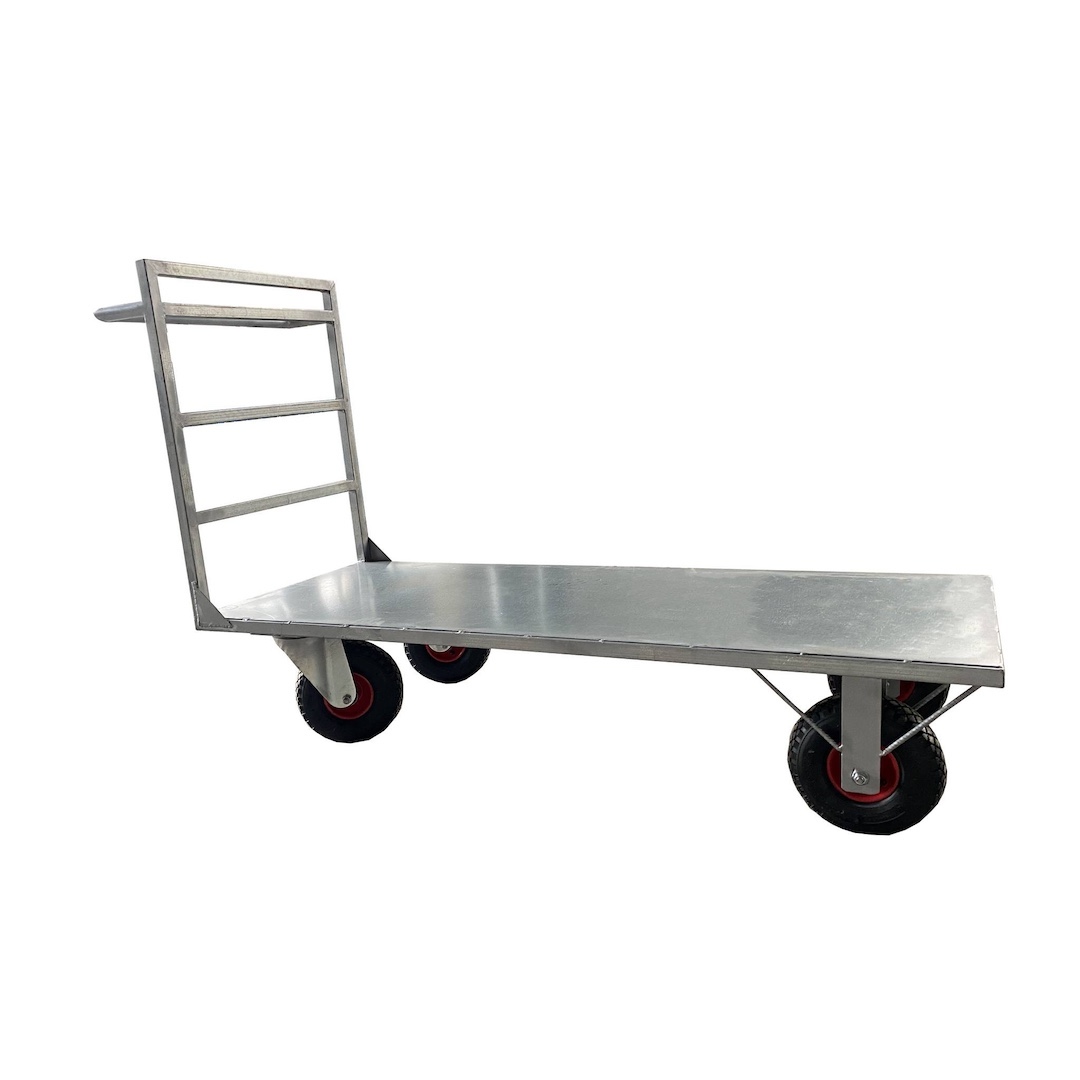 Carro de cuatro patas para cargar y transportar genero, verdura, frutas, etc.