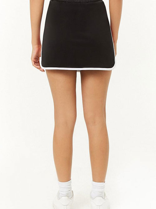 Forever 21 Black & Red Regular Fit Skirt Price in India