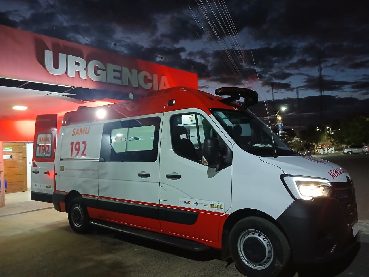 Acidente na BR-343 deixa três feridos em Piripiri