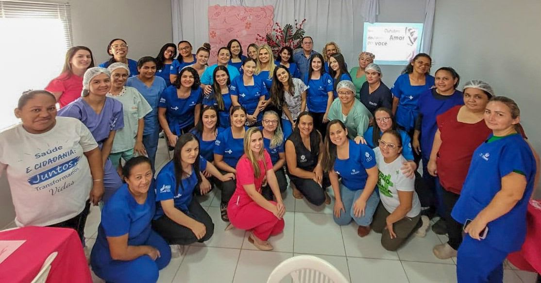 HRCR realiza chá da tarde com palestra sobre o Outubro Rosa