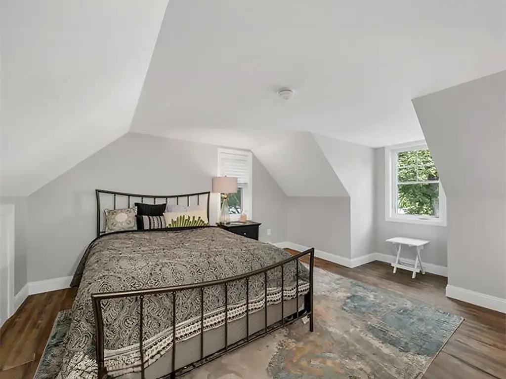 11 Goodrich Rd