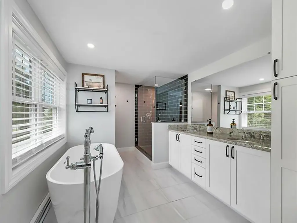 11 Goodrich Rd