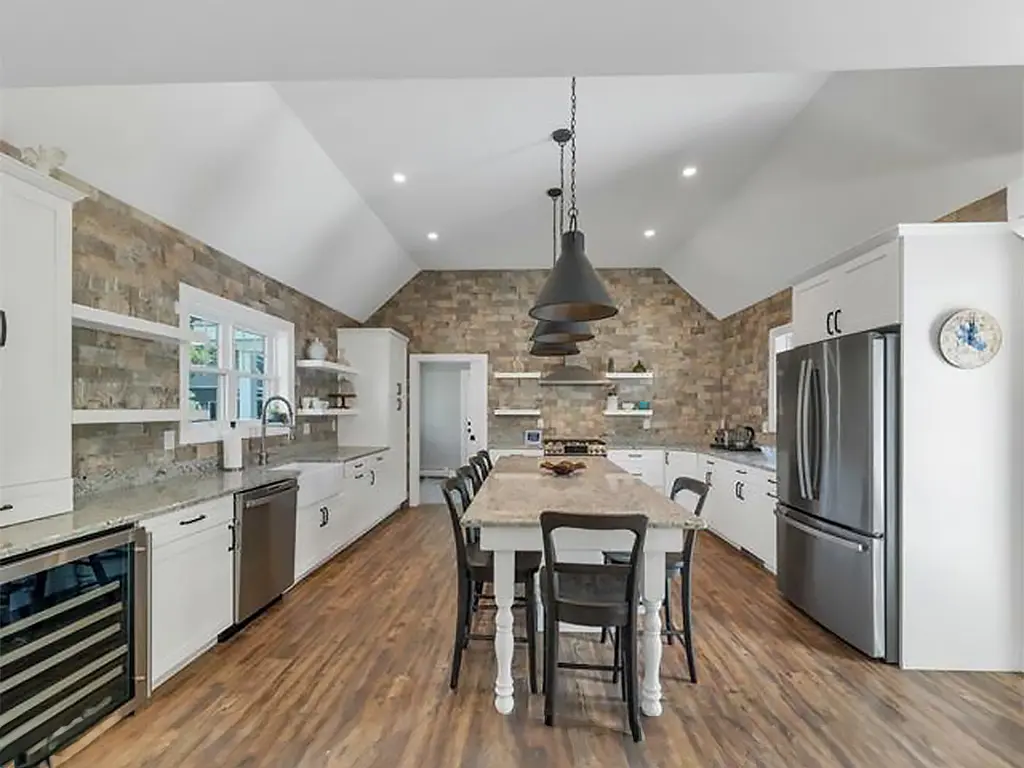 11 Goodrich Rd