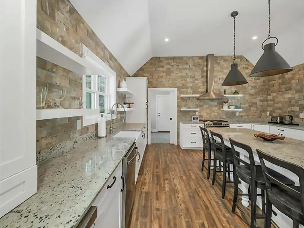 11 Goodrich Rd