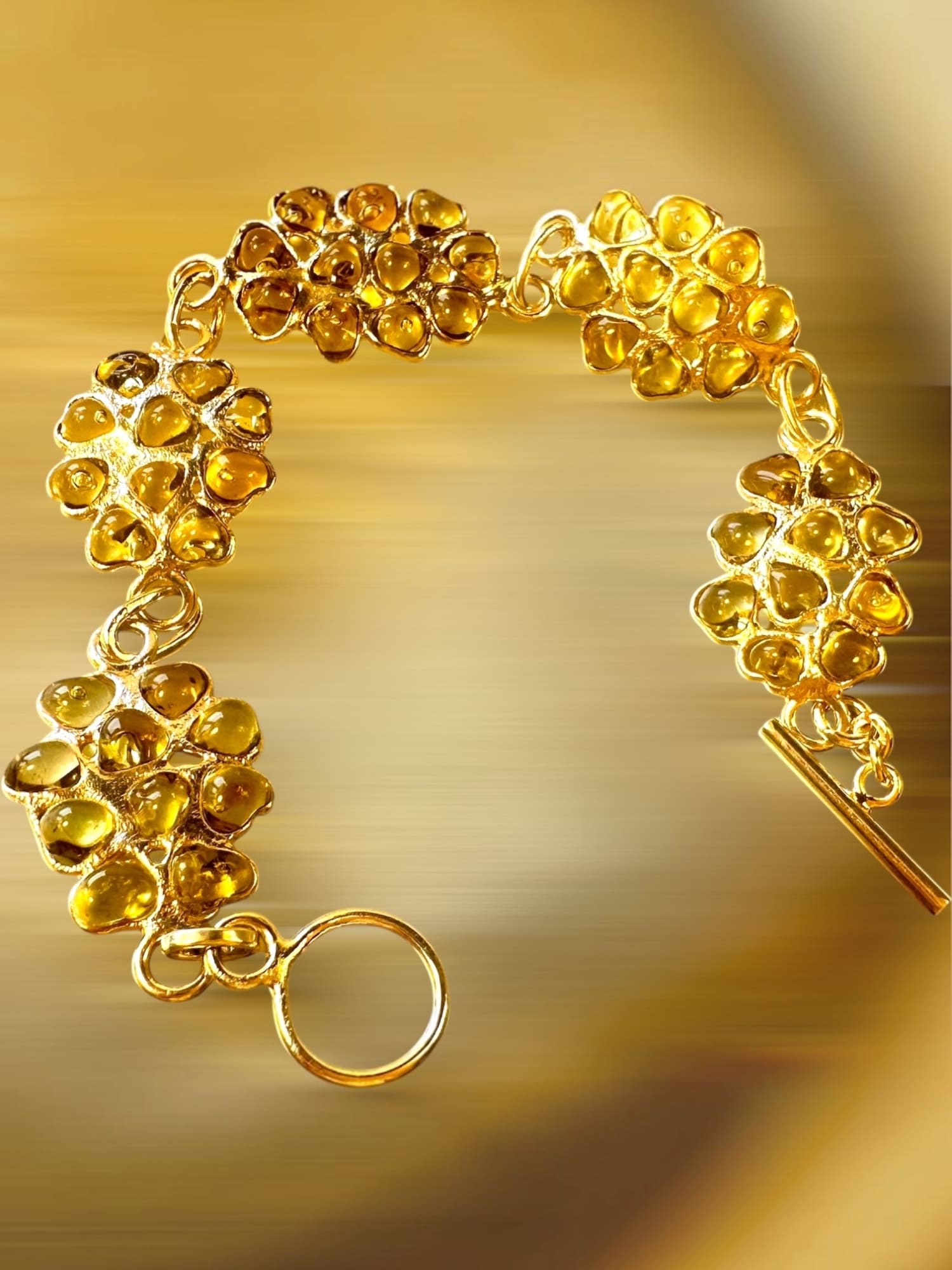 Œuvre de Beatrice Dujarrier — bijoux en pâte de verre émaillage à chaud