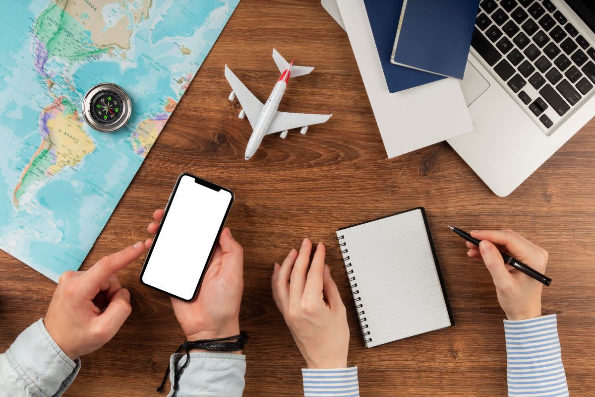 Cómo reservar un vuelo con descuento para estudiantes