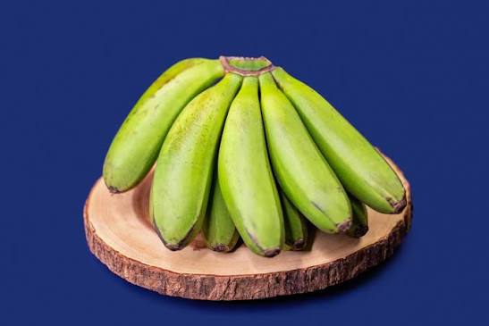 Matoke Banana (Vaazhaikkai) 500g (Approx) - Soft Cooking Banana