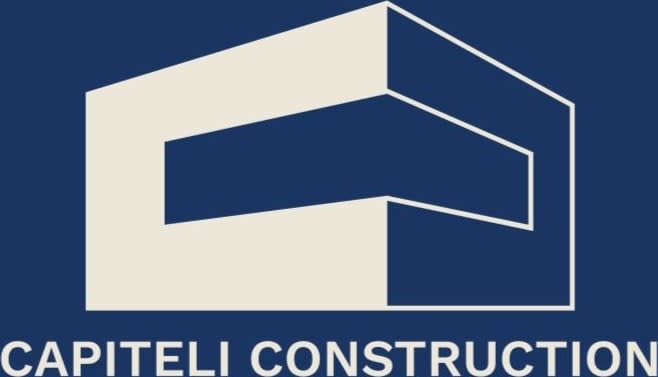 კაპიტელი ქონსთრაქშენი — ლოგო