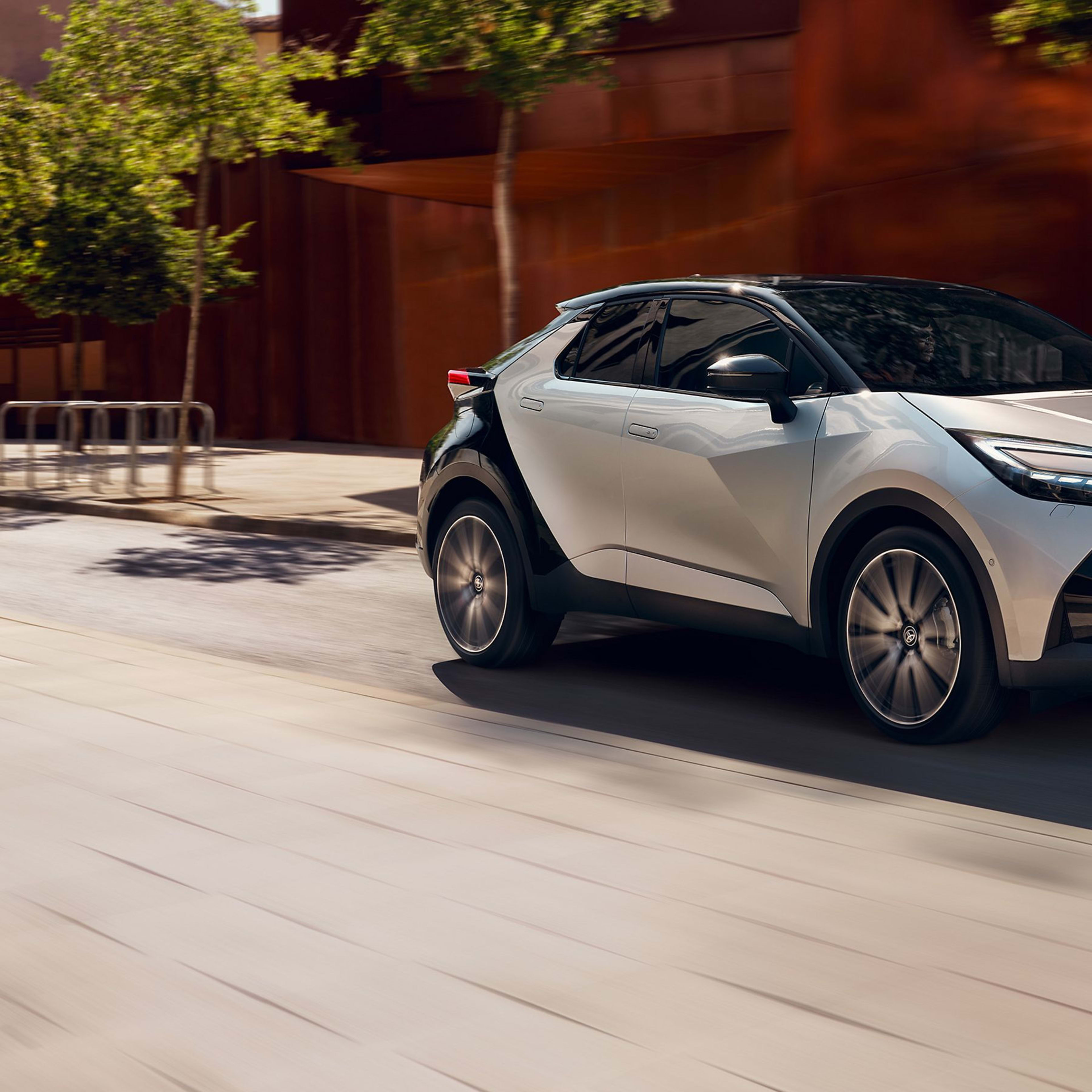 C-HR Hybrid