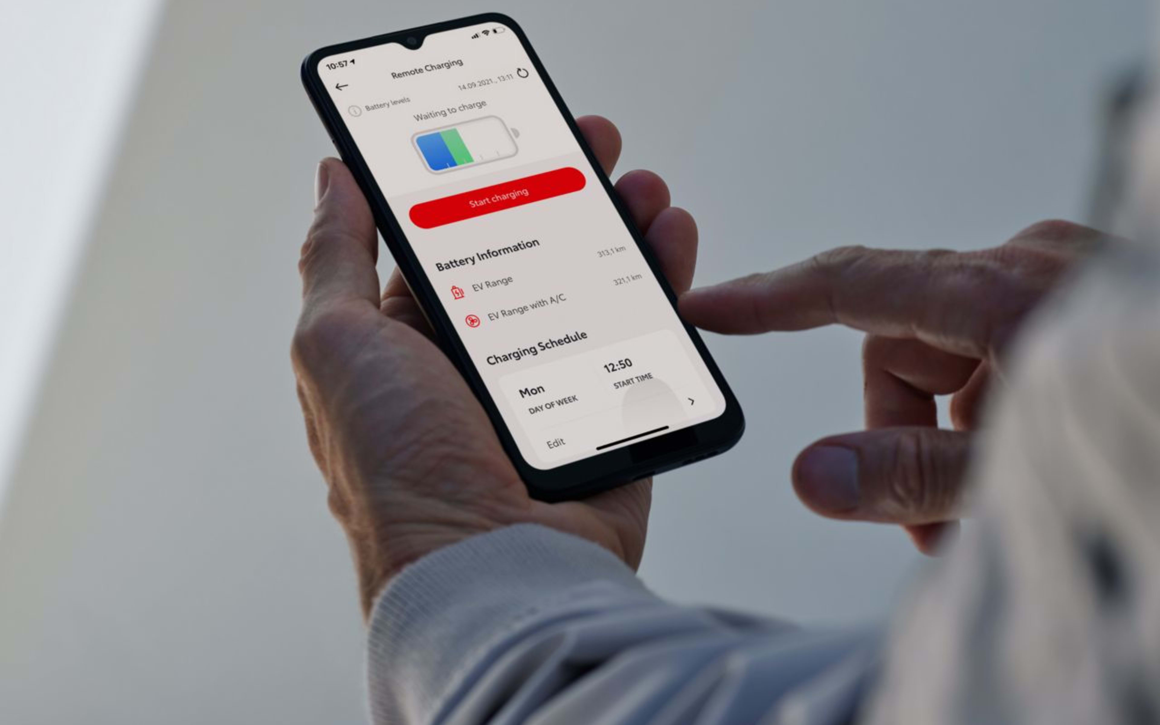 Toyota: bZ4X Interieur vernetztes Fahren_450ad472-3f62-4be5-a4af-f9453ed2591a