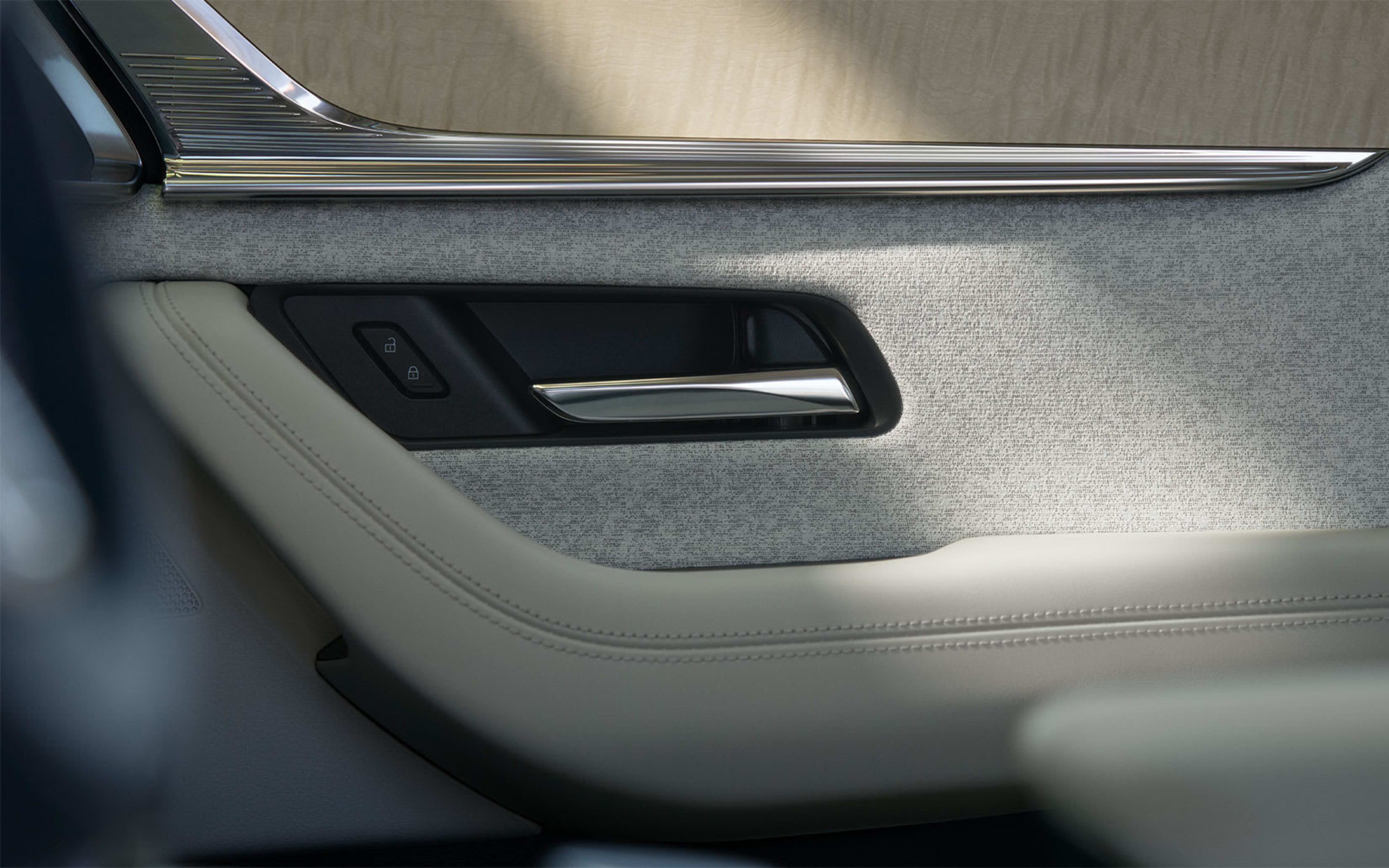 07-gallery-carousel-cx80-desktop-1_sz6uge