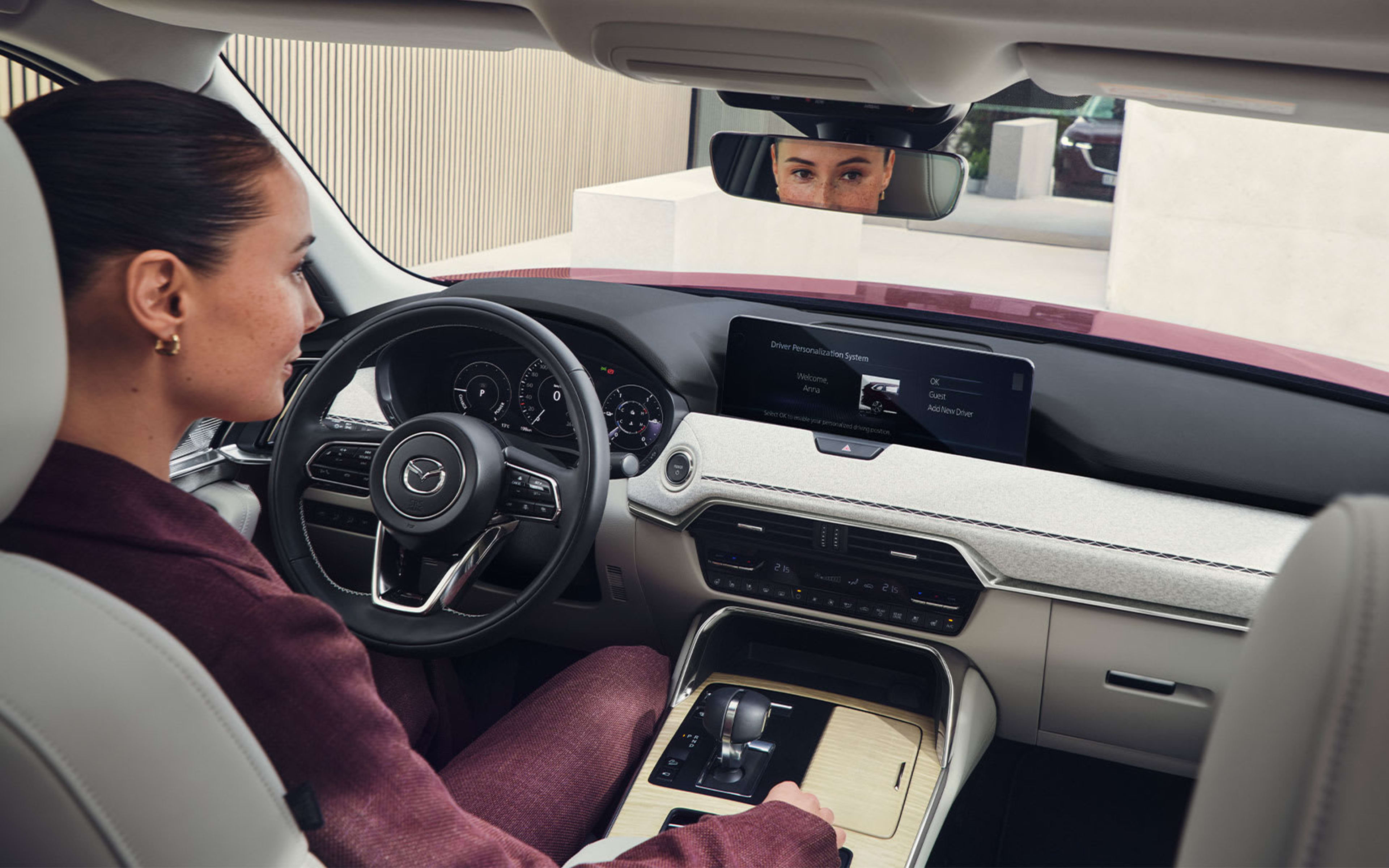 12-gallery-carousel-cx80-desktop-2_jnycgl