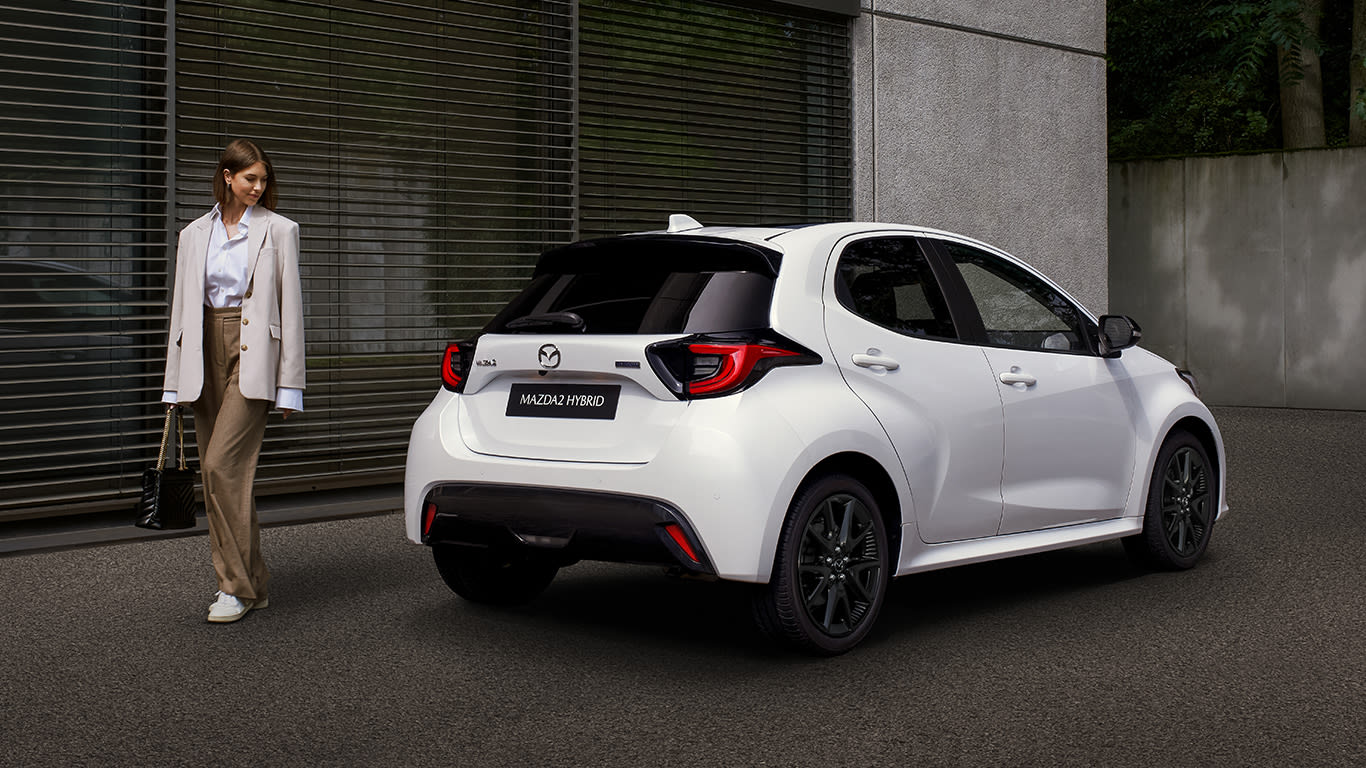 Mazda 2 Hybrid Exterieur Laden_e1d9b7ec-801c-4da5-9926-b7c06059d8ed
