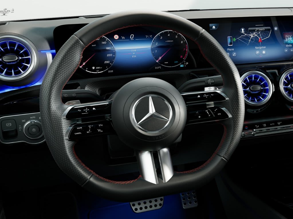 Mercedes-A-Kompakt-Verbrenner-Interieur-Touchscreen_79fde74c-cd22-4eb0-9400-d728afdcecdd