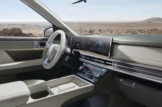hyundai_santafe_interior_2023_in_p_01_pr_v04_edit_o3k2a9