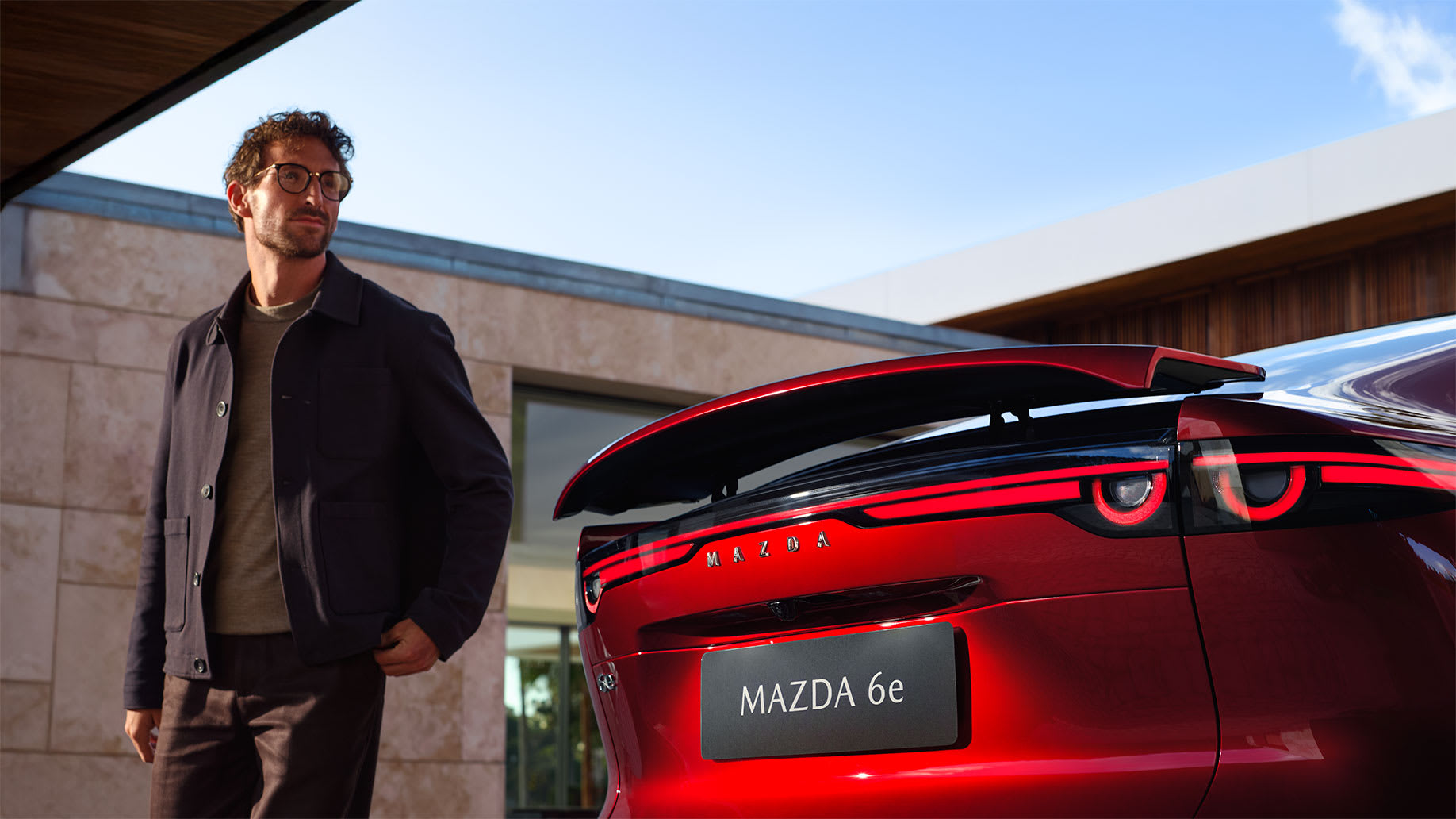 06-mazda6e-gallery-carousel-desktop-6-spoiler_qtxxfq