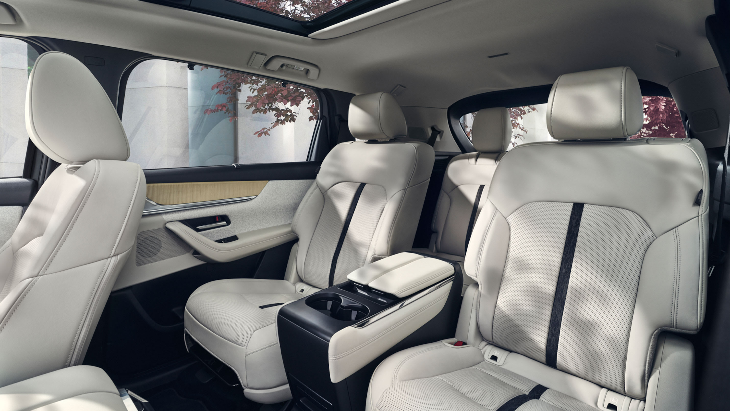 04-gallery-textblock-desktop-2-center-console_udi02t