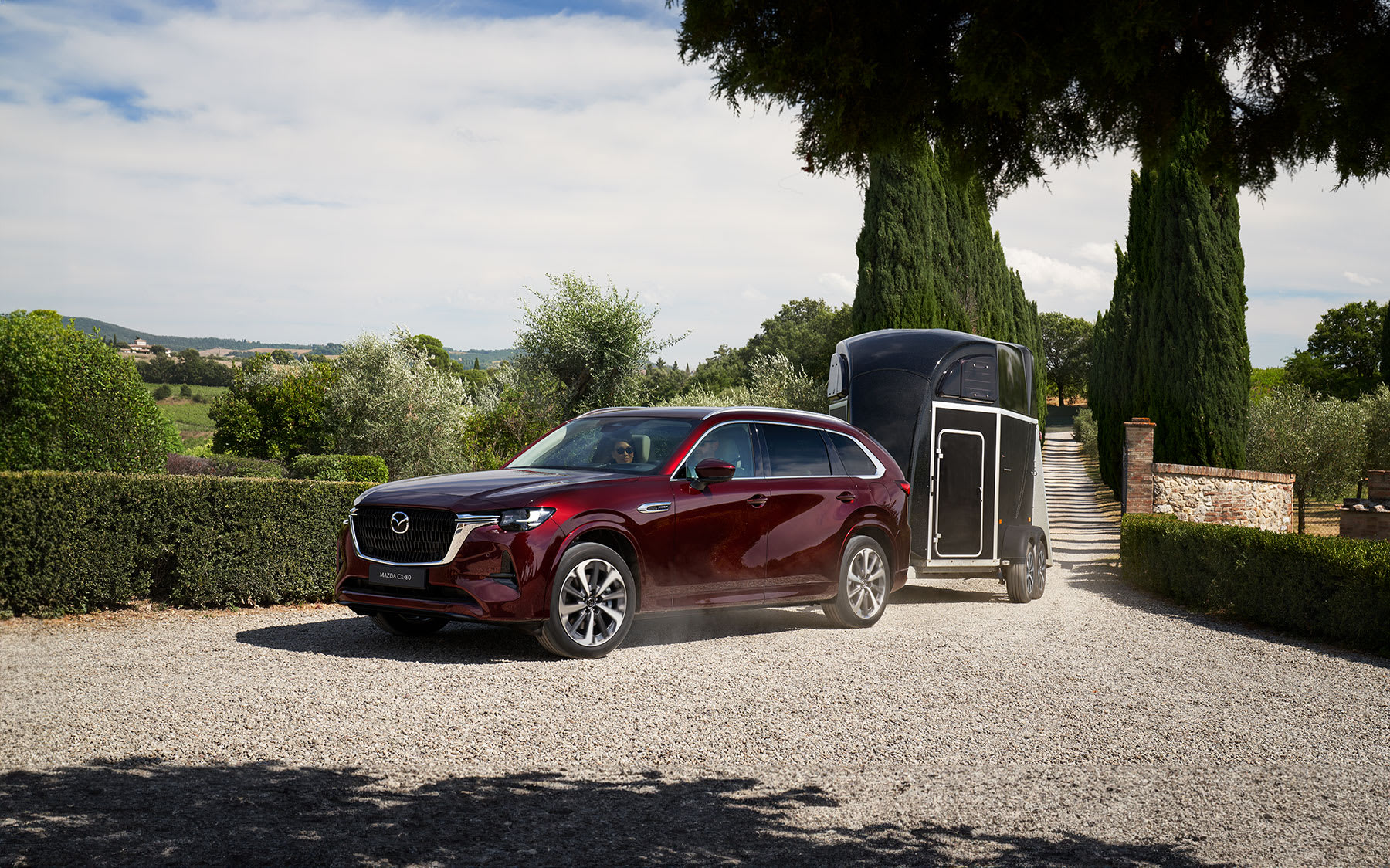 05-1-2-promo-cx80-2-towing_uvdejv