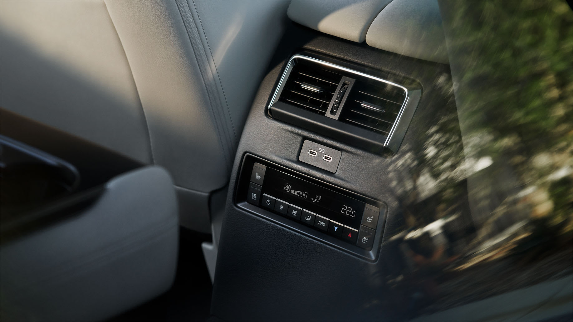 07-gallery-carousel-cx80-desktop-3_bjdgwh