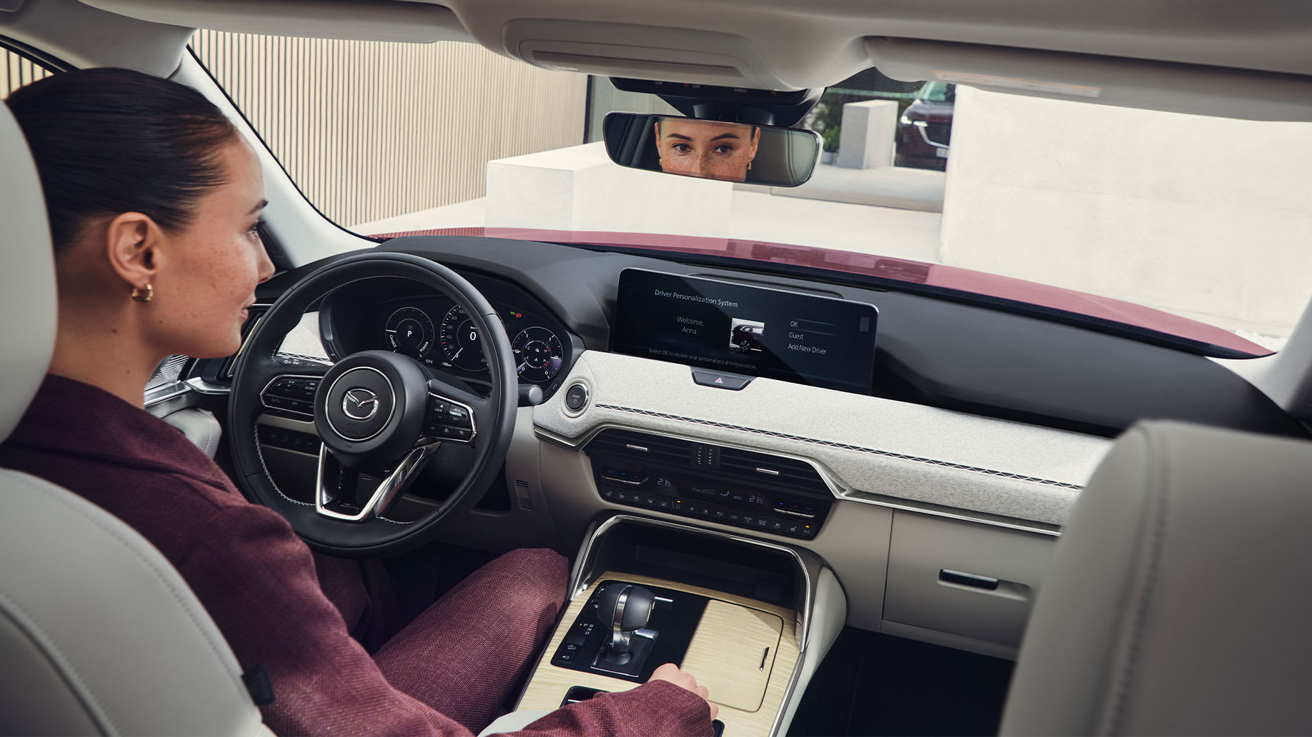 12-gallery-carousel-cx80-desktop-2_jnycgl