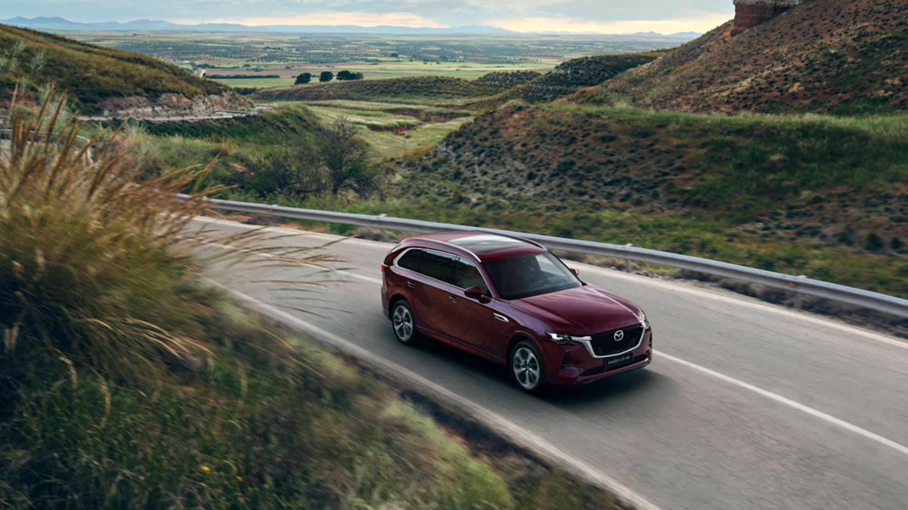 12-gallery-carousel-cx80-desktop-3_qv06t3