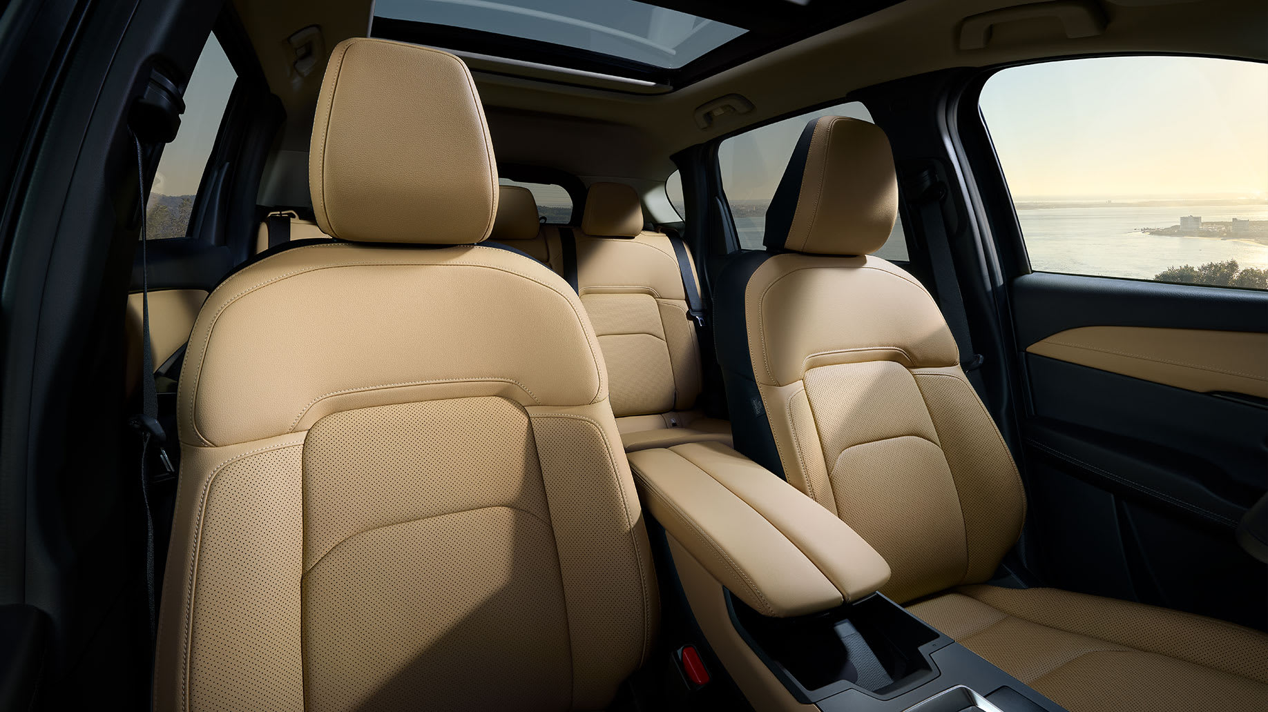 06-cx-5-gallery-carousel-desktop-12_owbgno